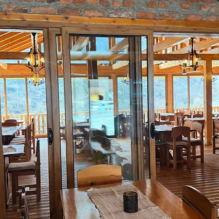 - Cemi - River View & Traditional Restaurant * Tamarë