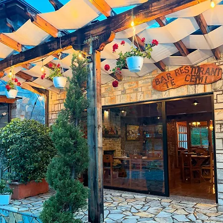 - Cemi - River View & Traditional Restaurant ホテル *
