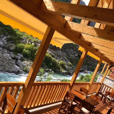 - Cemi - River View & Traditional Restaurant Tamarë